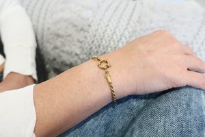 Detté: Beauty meets Resilience - little macaron