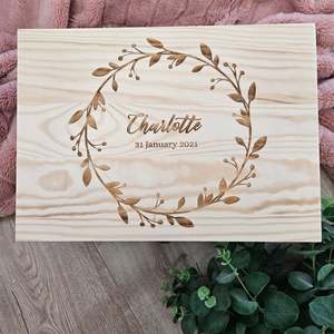 Keepsake Boxes: Keepsake Box Name In Wreath (Pre-Order)