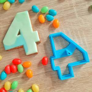 Number Cookie Cutters Fondant Stamps: Number 4 Cookie Cutter