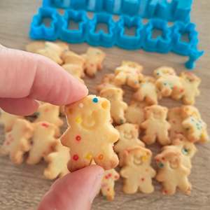 Animal Cutters Stamps: Mini Teddies Multi Cookie Cutter & Stamp