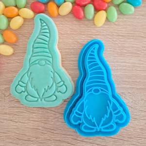 Christmas Cutters Stamps: Gnome Cookie Cutter & Fondant Stamp