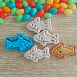 Mini Fondant Cutters Stamps: Mini Shark Cookie Cutter & Stamp