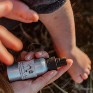 For The Beach: Back To The Wild Baby-Safe Insect Repellent