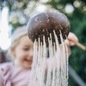 Bath Toys: Q Toys Coconut Sand Scoop