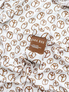 Swaddle: SEAKA.BOO Peace Baby Muslin Swaddle