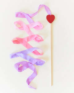 Sarah's Silks Streamer - Heart