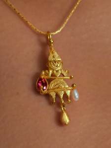 Necklaces: The Dada Clown Chain