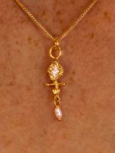 The Diamond Arrow Chain