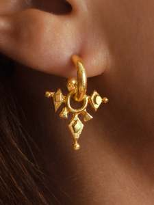 The Twist of Fate Hoops