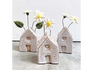 Creative Clay: Daisy House