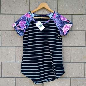 Woman's Raglan Tee sz 12