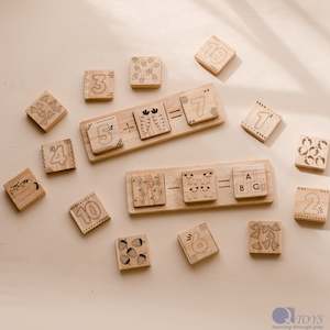 Q Toys: Two Piece Wooden Math Frame