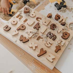 Q Toys: Natural Lowercase Letter Puzzle