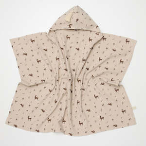 Over The Dandelions: Hooded Towel with Tassel - Woodland