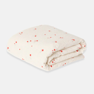 Winter: Poppy Seersucker Filled Quilt