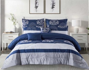 BRAND NEW 7 piece printed comforter set 20