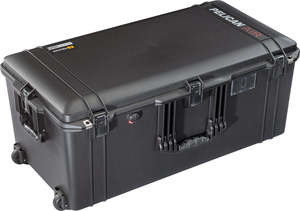 Pelican Cases: Pelican Cases - 1646 Air Case - Internal dimensions: 814 x 403 x 341 mm.
