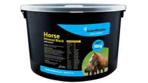 Products: Horse Mineral Garlic Block 15kg - Living Rural