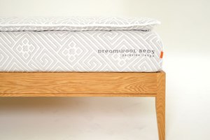 Bedroom: Dreamwool Pocketspring Mattress