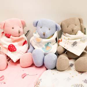 Toys: Teddies - Knitted