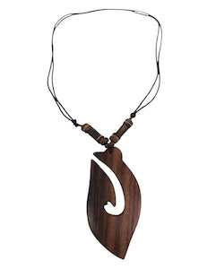 Wooden Carved Māori-Style Pendant Necklace Fish Hook