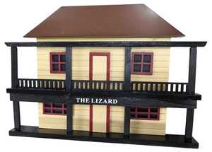Home Living: Decorative Miniature Building Model Wall Art - THE LIZARD