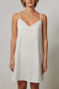 Eb Ive: Eb & Ive Slip-White