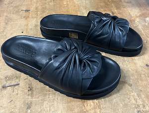 Rilassare Tubist Black Slide