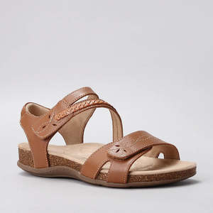 New Footwear 1: CC Resorts Ferro Tan