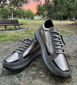 New Footwear 1: Cabello Ena Taupe