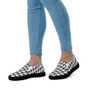 Women’s slip-on canvas shoes