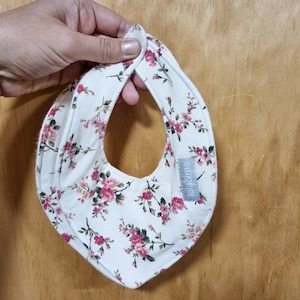 Spring Summer 21 22: Organic Dribble Bib -Wild Roses