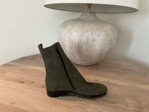 Boots: Arche boot