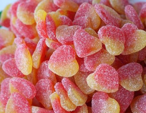 Products: Gummy and Jelly Sweets : Sour Peach Hearts 2kg