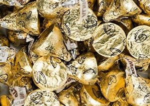 Products: Hershey Kisses Almond 230g - Lollies Online