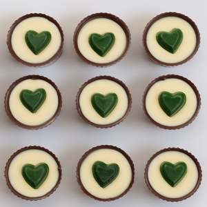 Pistachio Cup (Single Chocolate)