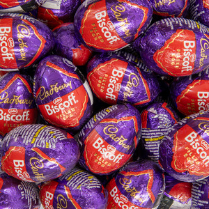 Easter: Cadbury Biscoff Crème Egg