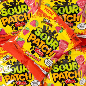 Gummy Lollies: Sour Patch Kids Peg Bag Strawberry 130g