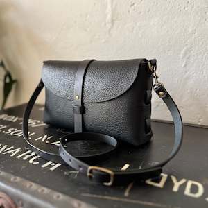 Blake Crossbody Bag | Large