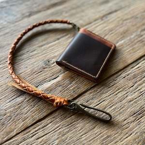 The Classic | Cash & Card Wallet with Lanyard