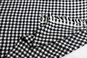 Fabric - Merino wool, mock Hounds-tooth