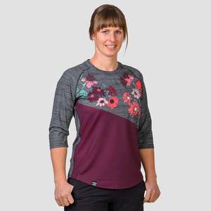 Women's Stack 3/4 Sleeve Native Boom Crew