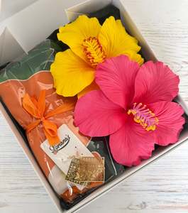 "ISLAND BLOOM" Giftbox