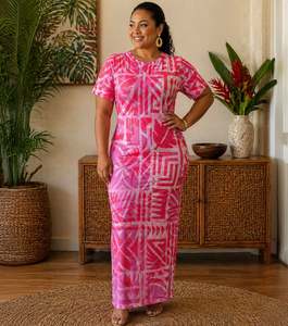 ISLA PINIKI DRESS