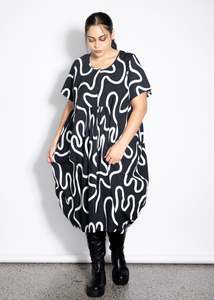 Last One Size L - New Macy Dress - Squiggle Print