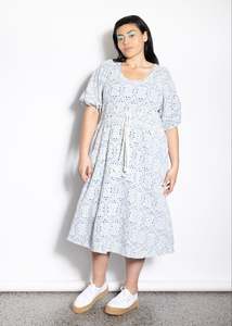 Last Ones 2XL & 4XL - Taylor Dress - Hydrangea