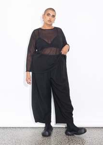 M 1: Freddie Top - Black