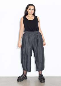 M 1: Bell Pant - Black Chambray