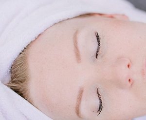 Products: Eye Brow Shaping