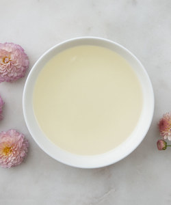 Products: Apricot Carrier Oil - 1 Litre